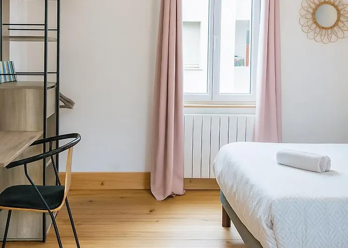 Joli Studio Lumineux Chez Madeleine Angers